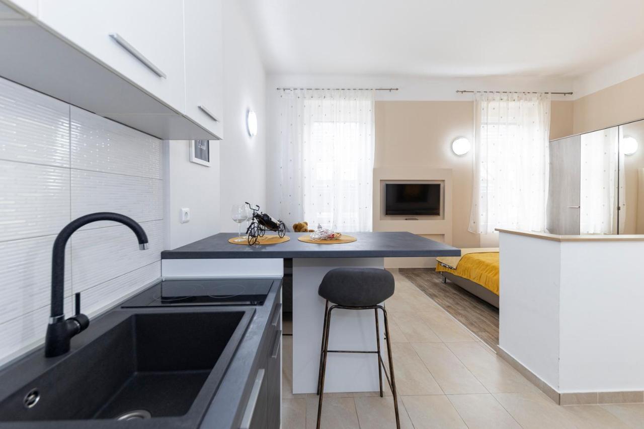 Apartments & Rooms Kolovare Beach 3, Задар Екстериор снимка