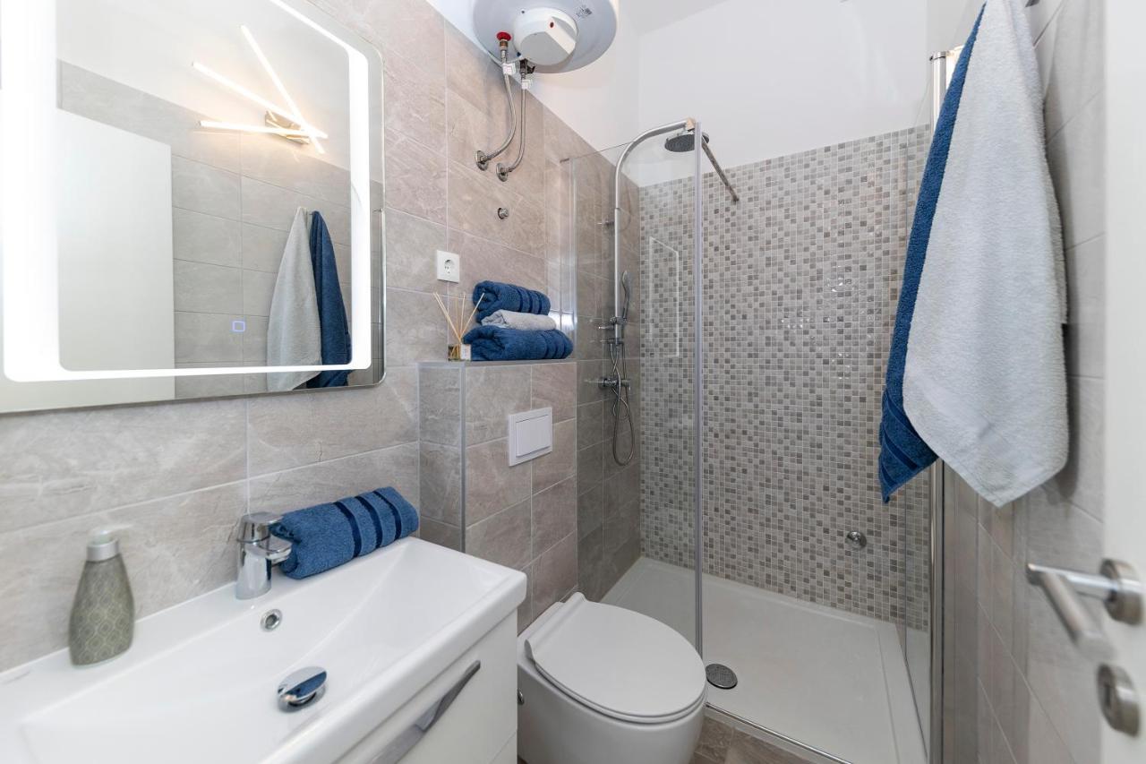 Apartments & Rooms Kolovare Beach 3, Задар Екстериор снимка